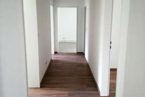 Modernisierte 4-Zimmer-Wohnung mit Balkon in Bremerhaven-Geestemünde! – Alfred-Balzer-Straße 2, 27570 Geestemünde, Bremerhaven – Vorschaubild 5