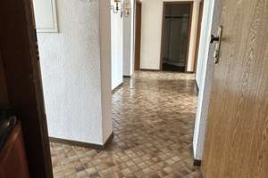 "Perfektes Haus mit Freiraum“-Familienleben und sichere Kapitalanlage – Die vollständige Adresse der Immobilie erhältst du vom Anbieter., 70565 Fasanenhof, Stuttgart – Vorschaubild 4