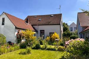 Osternburg - sehr gepflegter historischer Altbau auf traumhaftem Grundstück - ideal für die Familie! – Die vollständige Adresse der Immobilie erhältst du vom Anbieter., 26135 Osternburg, Oldenburg (Oldenburg) – Vorschaubild 2