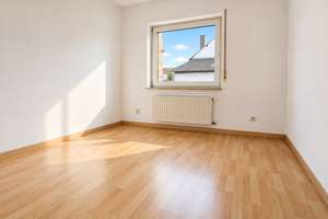 Münster-Sarmshein: 4 Zimmer. 2 Tiefgaragenplätze. Viele Möglichkeiten. – 55424 Münster-Sarmsheim – Vorschaubild 5