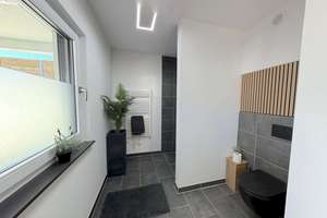 "Wohnen der Zukunft: Barrierefreier Bungalow, Wärmepumpe, PV, hochwertige Ausstattung(ohneSwimSpa)" – Die vollständige Adresse der Immobilie erhältst du vom Anbieter., 84359 Simbach am Inn – Vorschaubild 6