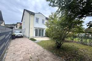 Niederdollendorf: Einfamilienhaus mit hochwertiger Ausstattung-4 Zimmer, Einbauküche, eigener Gar – Die vollständige Adresse der Immobilie erhältst du vom Anbieter., 53639 Königswinter – Vorschaubild 1