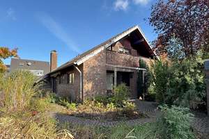 Wohnen mit hohem Entspannungsfaktor: Freistehendes Einfamilienhaus auf großem Grundstück in Toplage – Die vollständige Adresse der Immobilie erhältst du vom Anbieter., 47802 Traar, Krefeld – Vorschaubild 2