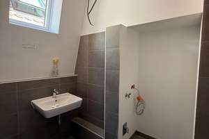 Erstbezug nach Sanierung mit EBK: Stilvolle 4-Raum-Wohnung mit geh. Innenausstattung in Stuttgart – Die vollständige Adresse der Immobilie erhältst du vom Anbieter., 70372 Cannstatt-Mitte, Stuttgart – Vorschaubild 5