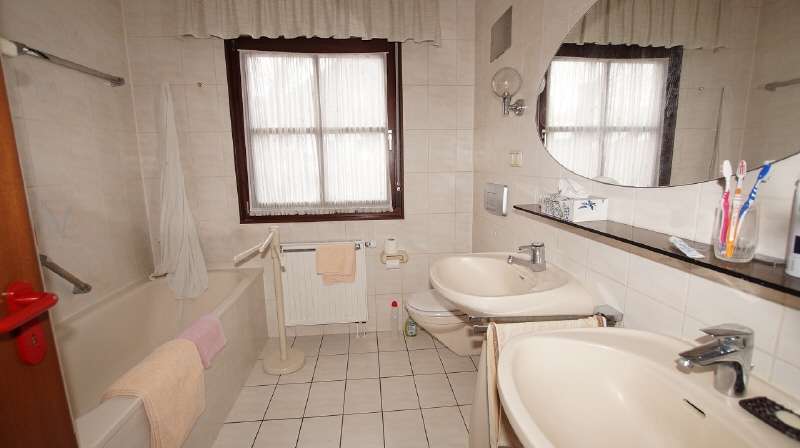 Immobilie in Hunderdorf - Kurzfristig beziehbares Einfamilienhaus in Hunderdorf - Bild 5