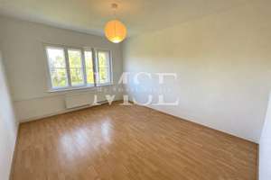 Sanierte lichtdurchflutete 2-Zimmerwohnung im grünen Zehlendorf | mit Außenstellplatz – Die vollständige Adresse der Immobilie erhältst du vom Anbieter., 14169 Zehlendorf, Berlin – Vorschaubild 4