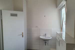 Ansprechende 3-Zimmer-Wohnung mit Balkon in Mannheim – Lassallestraße 8, 68199 Neckarau, Mannheim – Vorschaubild 2
