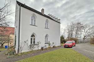 Neugotisches Pfarrhaus von 1840 – historisches Wohnen mit großem Garten direkt am Klinikum – 92318 Neumarkt in der Oberpfalz – Vorschaubild 2