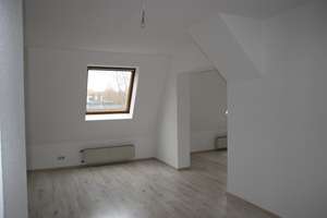 !! VIEL PLATZ FÜR DIE FAMILIE !! 4,5 R. DG, WOHNUNG, ca.98 m2 WFL, IN DER GELSENKIRCHENER - CITY !! – Knappenstr. 28, 45879 Neustadt, Gelsenkirchen – Vorschaubild 3