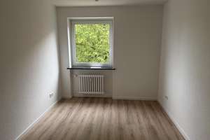 Langweilig war gestern. / Say goodbye to ordinary living. – Schleswiger Straße 2, 58089 Vorhalle, Hagen – Vorschaubild 5