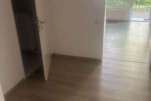 Helle neu renovierte rollstuhlgeeignete Wohnung mit Terrasse/Garten - einziehen wohlfühen – Wattenscheider Hellweg 116, 44869 Westenfeld, Bochum – Vorschaubild 2