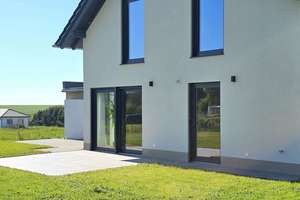 Modernes Einfamilienhaus im Hunsrück – Neubau mit großem Garten & KfW-40-Standard – Die vollständige Adresse der Immobilie erhältst du vom Anbieter., 56858 Peterswald-Löffelscheid – Vorschaubild 2