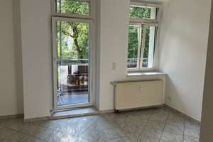 2. Stock, Freie Familiengerechte 3-Zimmer-Wohnung, Schwarzacker Str. 5 mit West- und Ost Balkon!
