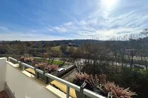 Freie 3-Zi.-Wohnung, Balkon + herrlicher Aussicht, 5. OG, Personenaufzug, TG-Stellplatz – Die vollständige Adresse der Immobilie erhältst du vom Anbieter., 70499 Giebel, Stuttgart – Vorschaubild 5