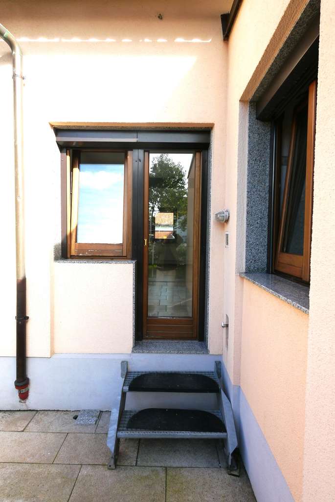 Immobilie in Ottobeuren - Stilvoll modernisierte, behagliche Doppelhaushälfte in ruhiger Innenstadtlage - Bild 3