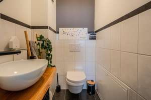 Erdgeschosswohnung mit großem Garten, sonniger Terrasse und zwei Tiefgaragenstellplätzen – Die vollständige Adresse der Immobilie erhältst du vom Anbieter., 90768 Dambach, Unterfürberg, Fürth – Vorschaubild 13