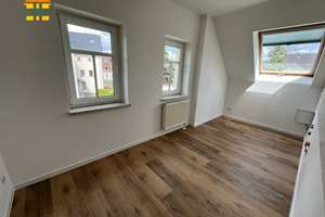 Gemütliche Maisonette-Dachgeschosswohnung mit Tageslichtbad in Ebersdorf