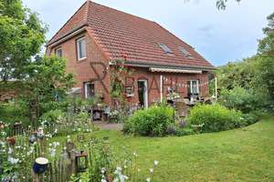 Traum für Familien: Gepflegtes Einfamilienhaus mit schönem Garten und Doppelcarport in Bienenbüttel – Die vollständige Adresse der Immobilie erhältst du vom Anbieter., 29553 Bienenbüttel – Vorschaubild 3