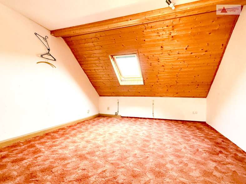 Immobilie in Zschopau - Reihenhaus / Mehrgenerationenhaus / Mehrfamilienhaus in Zschopau: 210 m², Balkon, Garten, zum Ausbau - Bild 10