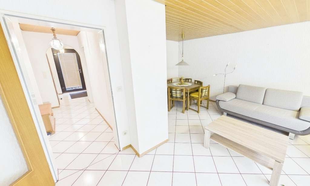 Immobilie in Heilsbronn - Viel Platz für die Familie: Gepflegtes Reihenhaus mit Garage in attraktiver Lage von Heilsbronn - Bild 4