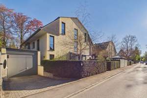 Traumwohnung in idyllischer, bester Lage:
Ihre exklusive Dachgeschoss-Wohlfühloase am Waldrand – 81827 Waldtrudering, München – Vorschaubild 4