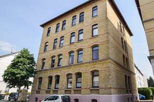Frisch renovierte Wohnung über 2 Etagen- zentrumsnah!