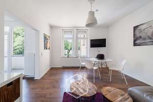 Sanierte sowie möblierte 2-Zimmer-Wohnung in zentraler Lage von Stgt.-Nord
