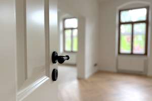 Eigennutz oder Invest: **5-Raum**2 Bäder**offenes Wohnen**2 Stellplätzen**SCHLOSSCHEMNITZ** – Die vollständige Adresse der Immobilie erhältst du vom Anbieter., 9113 Schloßchemnitz, Chemnitz – Vorschaubild 2