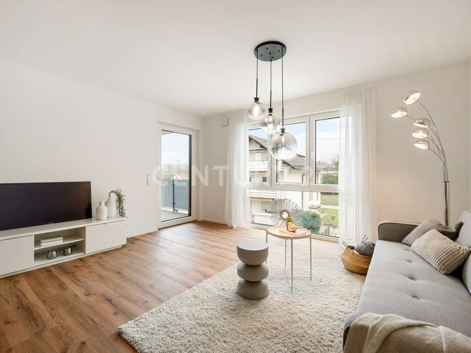 lichtdurchfluteter Wohnbereich