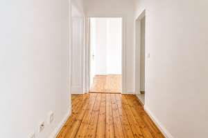 Stilvoll sanierte 2-Zi.-Altbauwohnung mit Balkon, Aufzug & Stuck in ruhiger Nebenstraße – Die vollständige Adresse der Immobilie erhältst du vom Anbieter., 13347 Wedding, Berlin – Vorschaubild 8