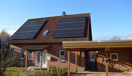 Bild von Modernes Haus von 2013 mit Erdwärme …