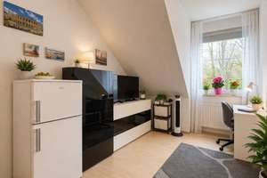 Renovierte DG-Wohnung in ruhiger grüner Lage mitten im historischen Ortskern von Riem, Whg.-Nr. 201 – Die vollständige Adresse der Immobilie erhältst du vom Anbieter., 81829 Trudering-Riem (Ortsteil), München – Vorschaubild 10