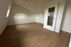 5-Raum-Reihenhaus mit EBK (teilrenoviert) in Zorneding – Herzog-Arnulf-Straße 53, 85604 Ebersberg (Kreis) – Vorschaubild 11