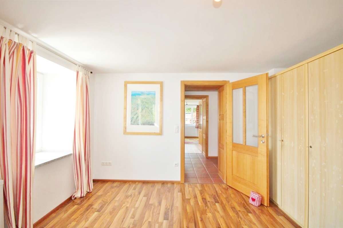 Immobilie in Freyung - Familienanwesen mit idealer Privatsphäre und traumhaftem Garten in 94078 Freyung - Bild 21