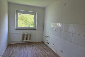 Gepflegte 2 Zimmer Wohnung mit Balkon – Karlstrasse 8, 45891 Erle, Gelsenkirchen – Vorschaubild 2