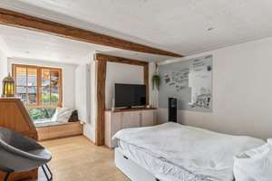 Geschichte atmen, modernes Leben genießen: Bauernhaus im Denkmalschutz in Jestetten mit Herz saniert – Die vollständige Adresse der Immobilie erhältst du vom Anbieter., 79798 Jestetten – Vorschaubild 11