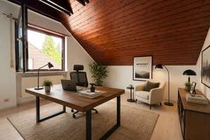 *Charmante 4-Zimmer-Dachgeschosswohnung mit Dachterrasse, Balkon und zusätzlichem Bühnenbereich* – Auerbachstraße 10, 74074 Heilbronn, Heilbronn – Vorschaubild 7