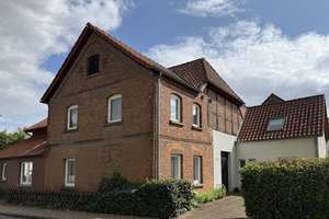 Großzügiges Einfamilienhaus mit Balkon und Stellplatz
 – Die vollständige Adresse der Immobilie erhältst du vom Anbieter., 30457 Wettbergen, Hannover – Vorschaubild 1