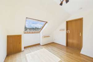 Ein Haus für Familie und neue Kapitel. – Die vollständige Adresse der Immobilie erhältst du vom Anbieter., 60529 Schwanheim, Frankfurt am Main – Vorschaubild 17