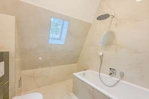 Property thumbnail 24
