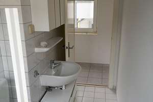 Wohnen mit Charakter: Zweizimmerwohnung in Bremen-Findorff (teilmöbiliert) – Admiralstraße 99, 28215 Findorff-Bürgerweide, Bremen – Vorschaubild 2