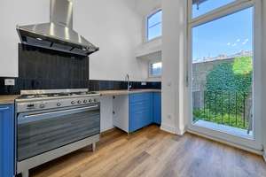 BEL ÉTAGE! 4-Room Historic Apartment - 2 Balconies, Fitted Kitchen & Wellness Oasis *13-Min to Clay* – Die vollständige Adresse der Immobilie erhältst du vom Anbieter., 65185 Mitte, Wiesbaden – Vorschaubild 11