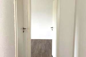 Bezugsfrei. Frisch renoviert. Bereit. / Available now. Renovated. Ready for you. – Brackestraße 9, 4207 Lausen-Grünau, Leipzig – Vorschaubild 2