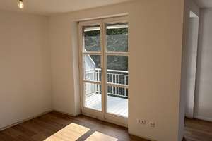 2,5-Zimmer-Wohnung mit Südbalkon & Tiefgaragenstellplatz – ideal für Singles oder Paare – 25462 Rellingen – Vorschaubild 2