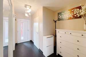 Einziehen & wohlfühlen – 4 Zimmer mit Carport – Die vollständige Adresse der Immobilie erhältst du vom Anbieter., 22143 Rahlstedt, Hamburg – Vorschaubild 3