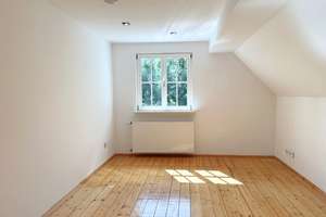 EIN ZUHAUSE MIT SEELE, DIREKT AM MAIN - Einzigartiges Einfamilienhaus mit Garten und Garage – 60386 Fechenheim, Frankfurt am Main – Vorschaubild 14