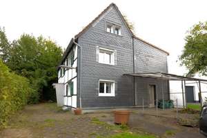 Heimwerker aufgepasst! * Freist. Fachwerkhaus * Renovierungsbedarf * Ausbaureserve Speicher 