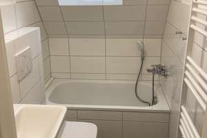 Kleine sanierte Dachgeschoss- Wohnung, sofort anmietbar! – Grünewaldstr. 24, 23564 Sankt Jürgen, Lübeck – Vorschaubild 4