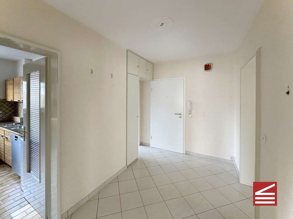 1-1536_05_Flur Blick Richtung 