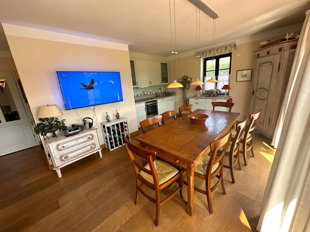 Immobilie in Userin - Ihr Rückzugsort im Grünen - Einfamilienhaus mit Einliegerwohnung, Wildkammer und Pool - Bild 4